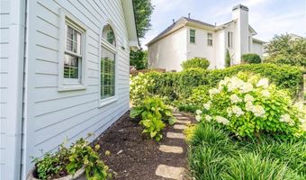 6850 Weatherstone Way, Alpharetta, GA 30009
