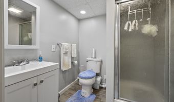 10 Linden Ct 10, Bloomfield, CT 06002