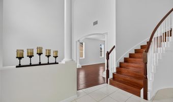 7711 NOTTINGHILL SKY Dr, Apollo Beach, FL 33572