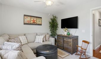 100 Woodlawn Ave 3, North Providence, RI 02904
