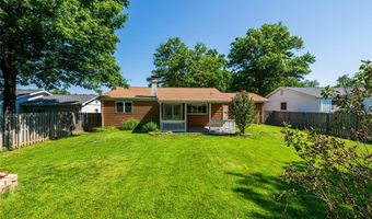 830 Westrun Dr, Ballwin, MO 63021