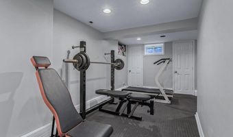 143 Oak St, Amityville, NY 11701