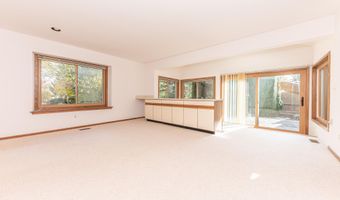 2225 Chaucer Ct, Ann Arbor, MI 48103