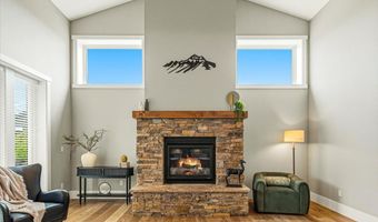 61333 Kindle Rock Loop, Bend, OR 97702