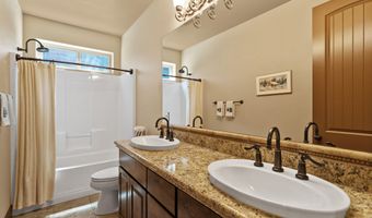 21420 Belknap Dr, Bend, OR 97701