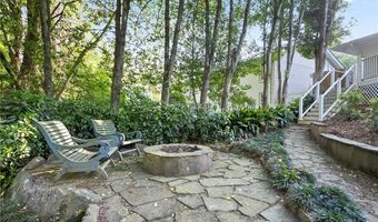 4555 Runnemede Rd NW, Atlanta, GA 30327