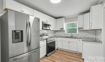 2728 Arnold Dr, Charlotte, NC 28205