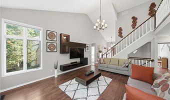 13476 Granada Ave, Apple Valley, MN 55124