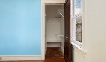 130 Wollaston St, Cranston, RI 02910