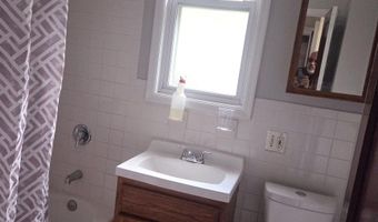 135 W 52ND St, Bayonne, NJ 07002