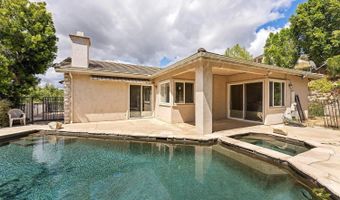 2557 Live Oak Park Rd, Fallbrook, CA 92028