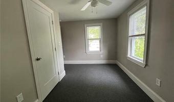 217 State St 2R, Bristol, RI 02809