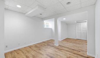 46 Dundee Dr, Cheshire, CT 06410
