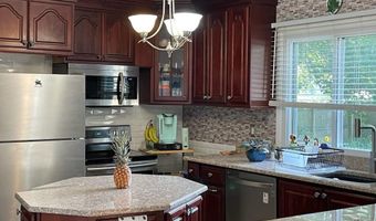 200 Pacific Ave, Beachwood, NJ 08722