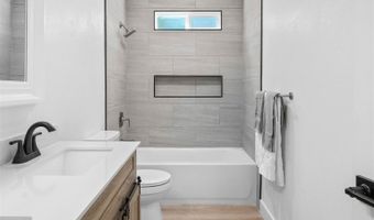 226 Hoomoku St, Kahului, HI 96732