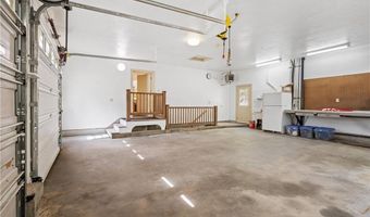 825 Woonsocket Hill Rd, North Smithfield, RI 02896