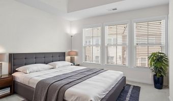 43381 RICKENBACKER Sq, Ashburn, VA 20147