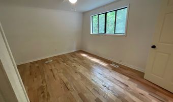 1136 Granny Squirrel Dr, Andrews, NC 28901