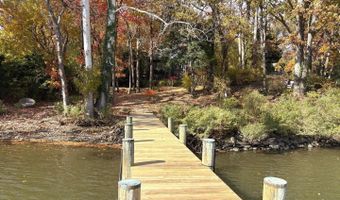 2639 GREENBRIAR Ln, Annapolis, MD 21401