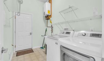 15 LILY POND Ln, Barnegat, NJ 08005