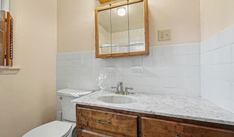 131 Riverside Dr, Alma, MI 48801