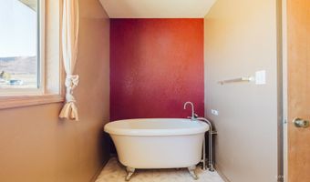 216 Dysart Cir, Lamoille, NV 89828