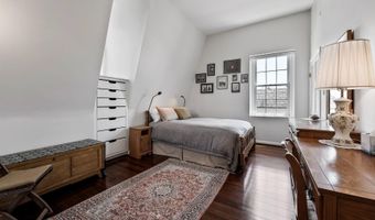 706 PRINCE St 4, Alexandria, VA 22314