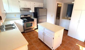 6520 MEDINAH Ln, Alexandria, VA 22312