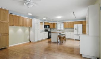 134 D Crestview Ave, Absecon, NJ 08201