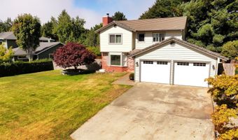 947 3RD St, Brookings, OR 97415