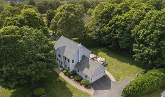 3 Spencer Ct, Clinton, CT 06413
