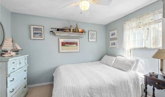 93 MILL St B, Newport, RI 02840