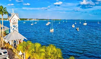 15519 SUNNY DAY Dr, Bradenton, FL 34211