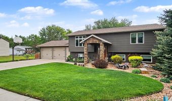 904 S Patrician Ct, Brandon, SD 57055
