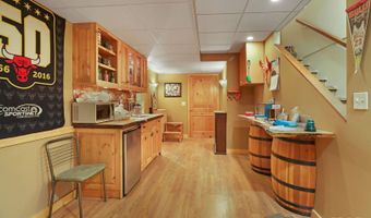 2837 Jackson Dr, Arlington Heights, IL 60004