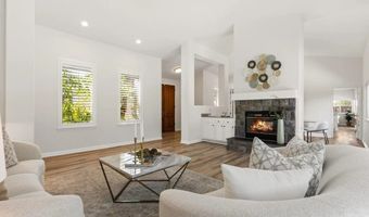 2084 Roberts Pl, Escondido, CA 92029