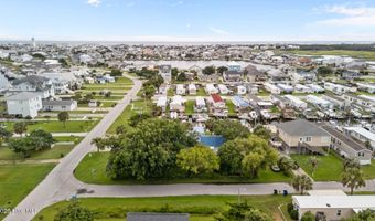 319 Old Causeway Rd, Atlantic Beach, NC 28512