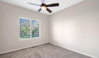 2132 N Stonegate Cir, Andover, KS 67002