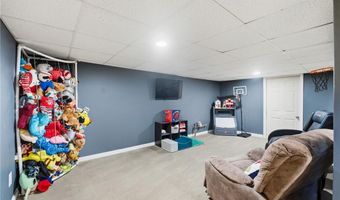 29 Dix Ave, Johnston, RI 02919