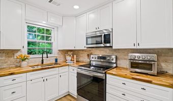 3681 Frederica Rd, Berkeley Lake, GA 30096