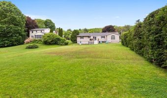 30 Marion Ave, Auburn, MA 01501
