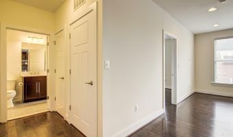1107 S WALTER REED Dr 302, Arlington, VA 22204
