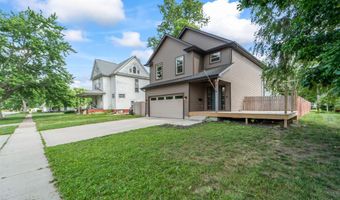 611 Court St, Adel, IA 50003