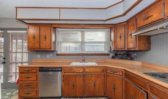 5807 CONTENTED Ln, Amarillo, TX 79109