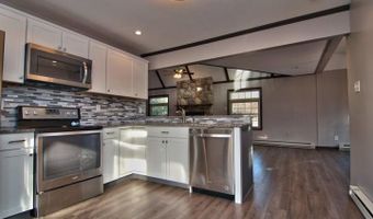 59 Penn Forest Trl, Albrightsville, PA 18210