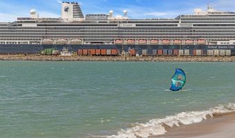 111 KAHULUI BEACH Rd B214, Kahului, HI 96732