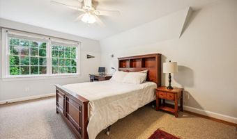 7600 CHARLESTON Dr, Bethesda, MD 20817