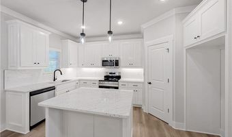 22 Magrath Ln, Bella Vista, AR 72715