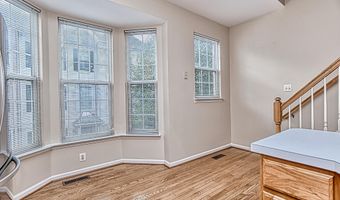 5832 COWLING Ct, Alexandria, VA 22304