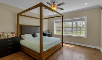 72 Dockside Pkwy, Amherst, NY 14051